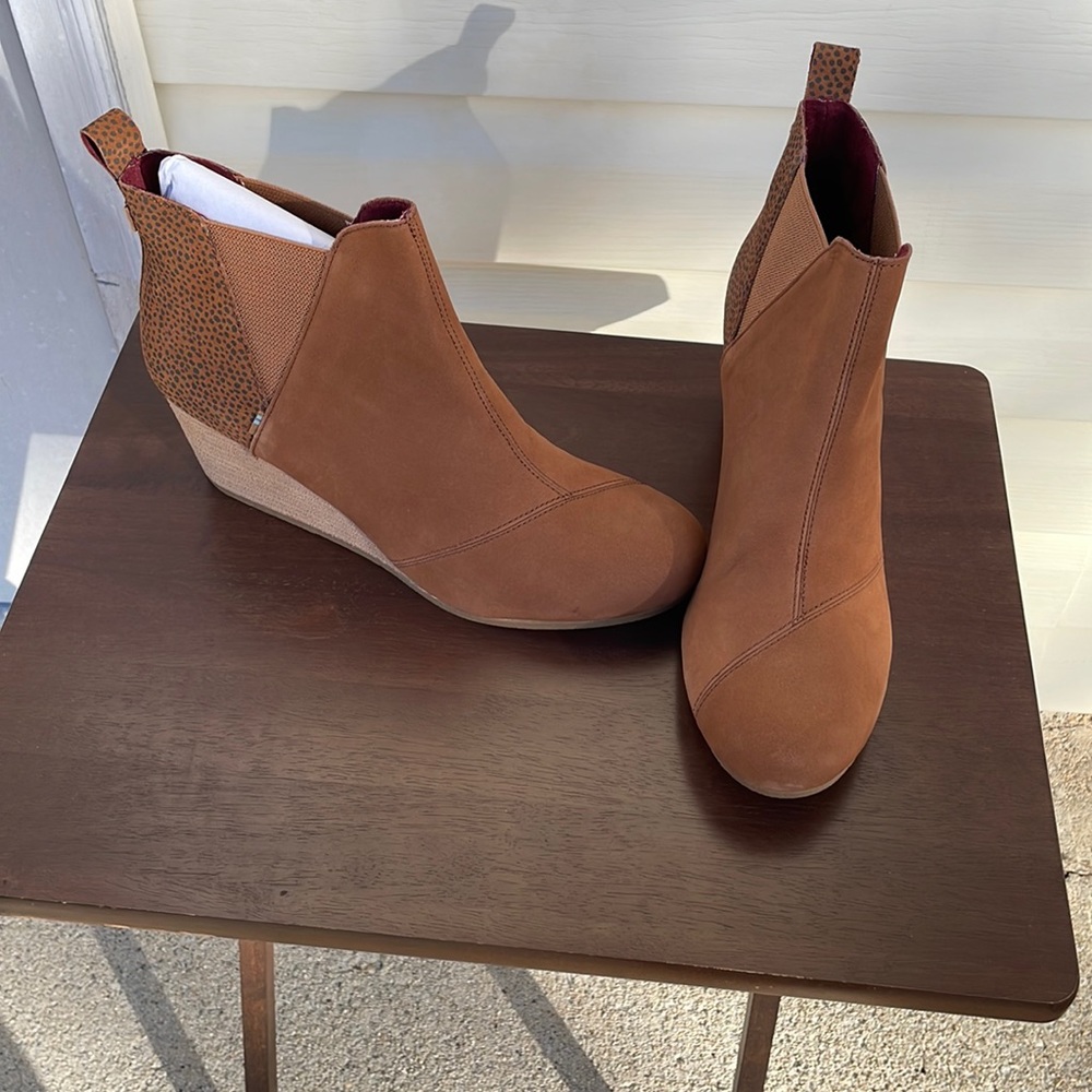 TOMS Kelsey Wedge Bootie.